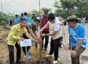 Persit Denintel XIV/Hsn Tanam Pohon, Wujud Kepedulian Lingkungan di Makassar